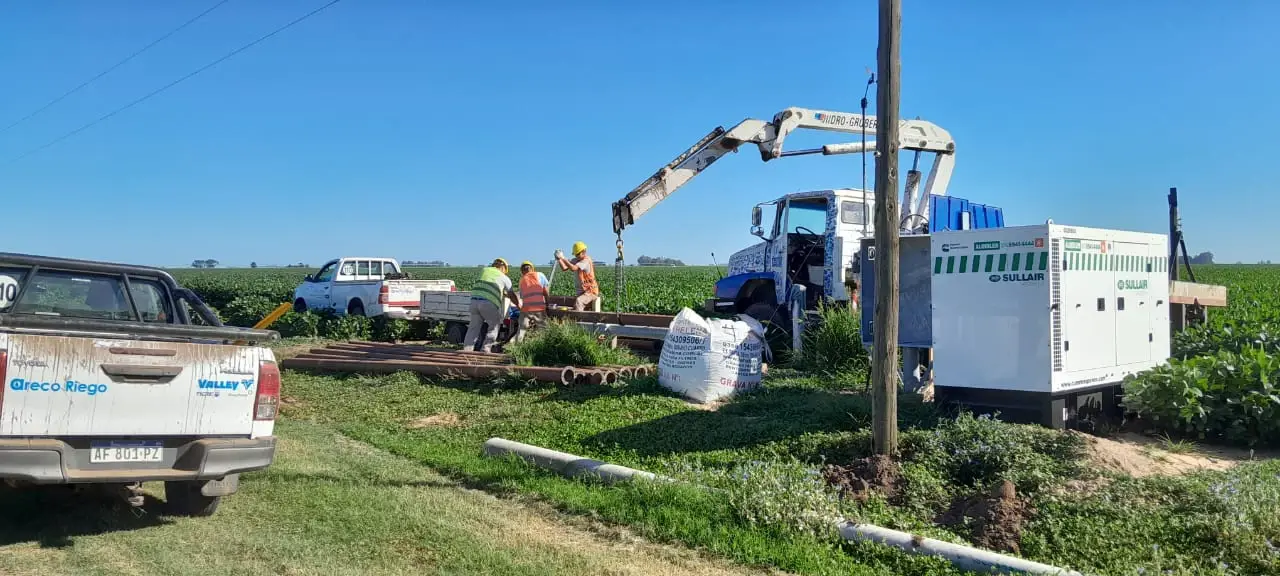 Instalación de pivot en predio La Lolita